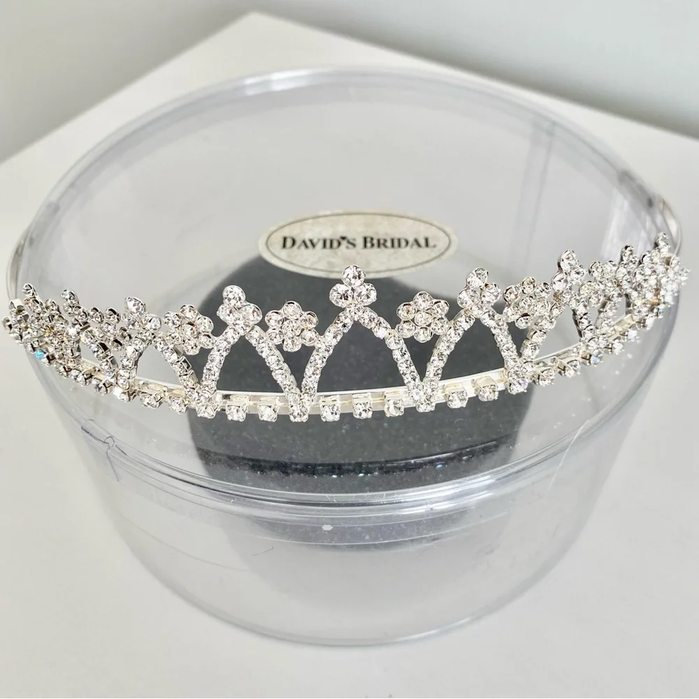 David's Bridal Sparkling Silver Rhinestone Tiara - Picture 7 of 7